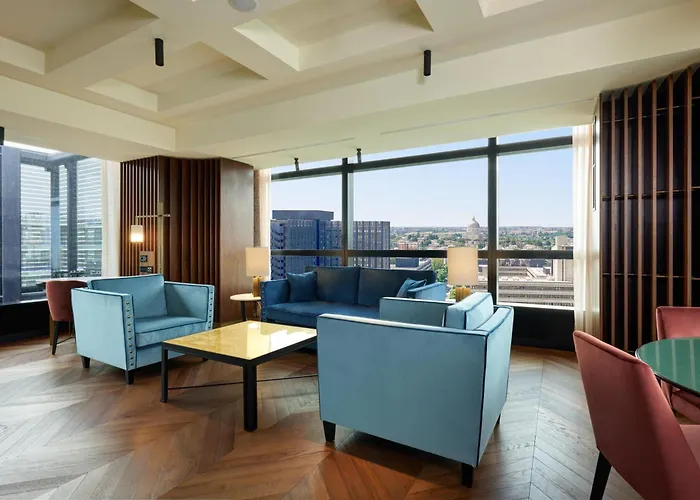 Hilton Eur La Otel